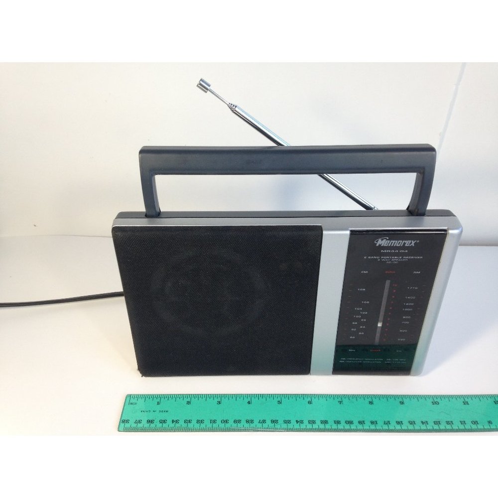 Memorex Portable Radio Analog Tuner MR44-04 Corded or Battery powered